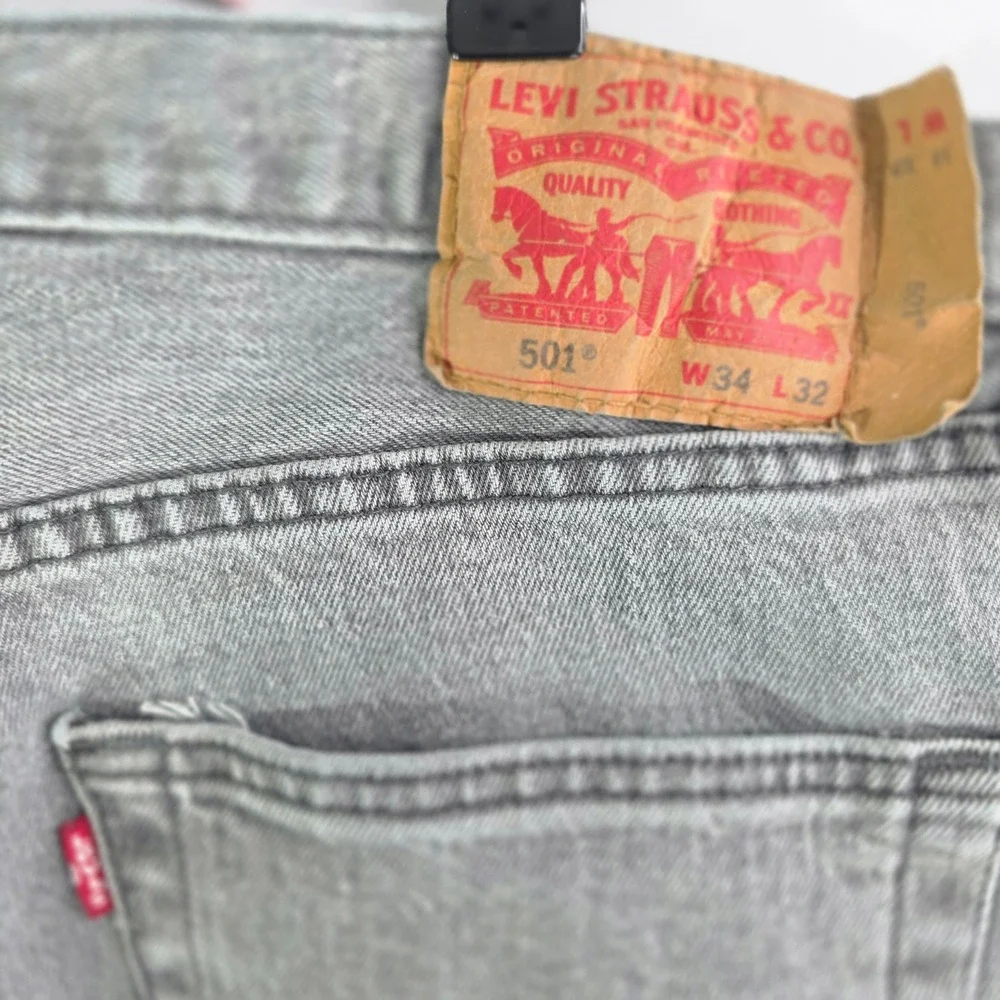 Levis 501 Original Fit Grey Button Fly Straight Leg Denim Jeans Mens 34x31